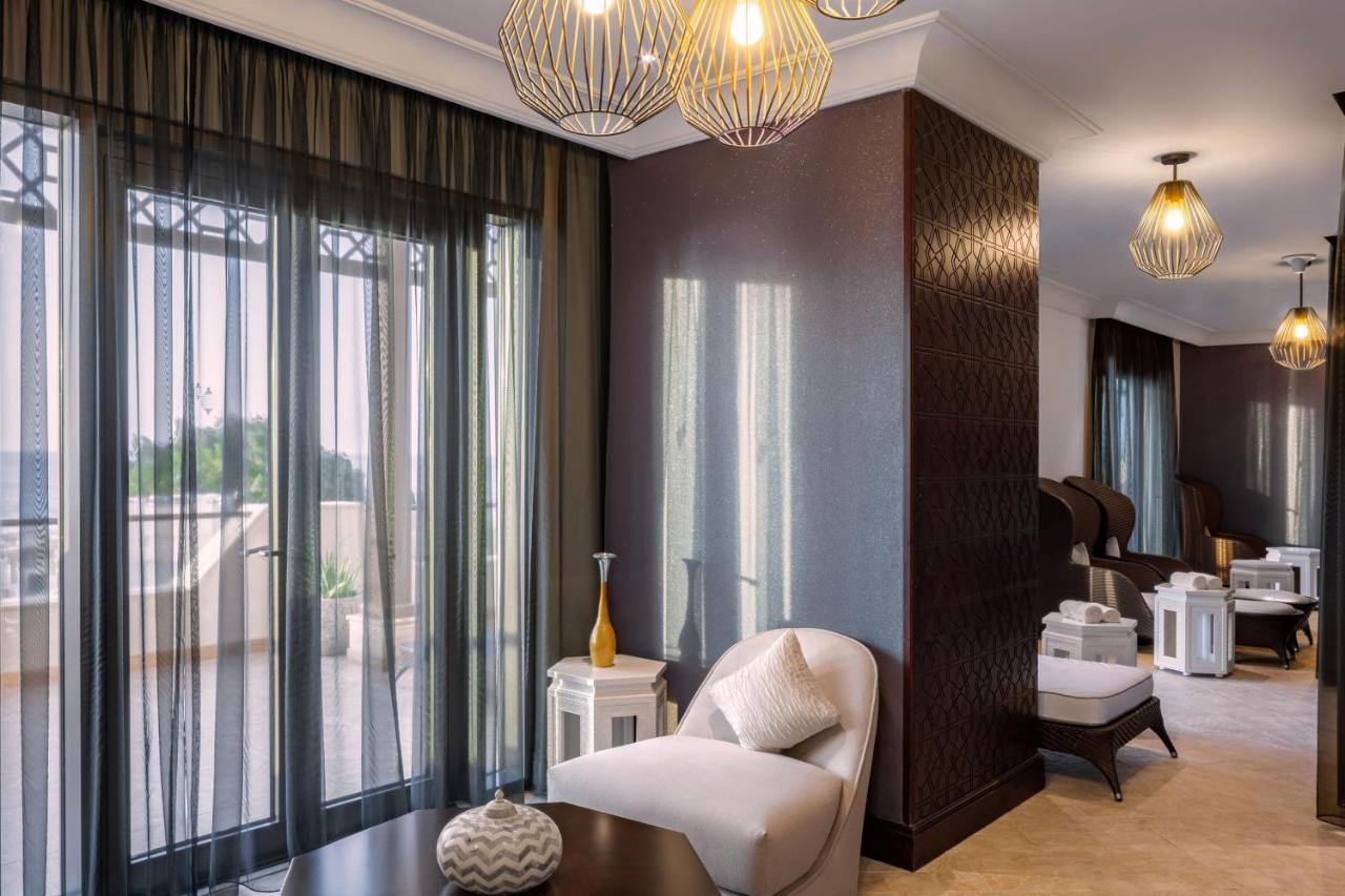 Ajman Saray, A Luxury Collection Resort, Ajman Exterior foto A room at the hotel