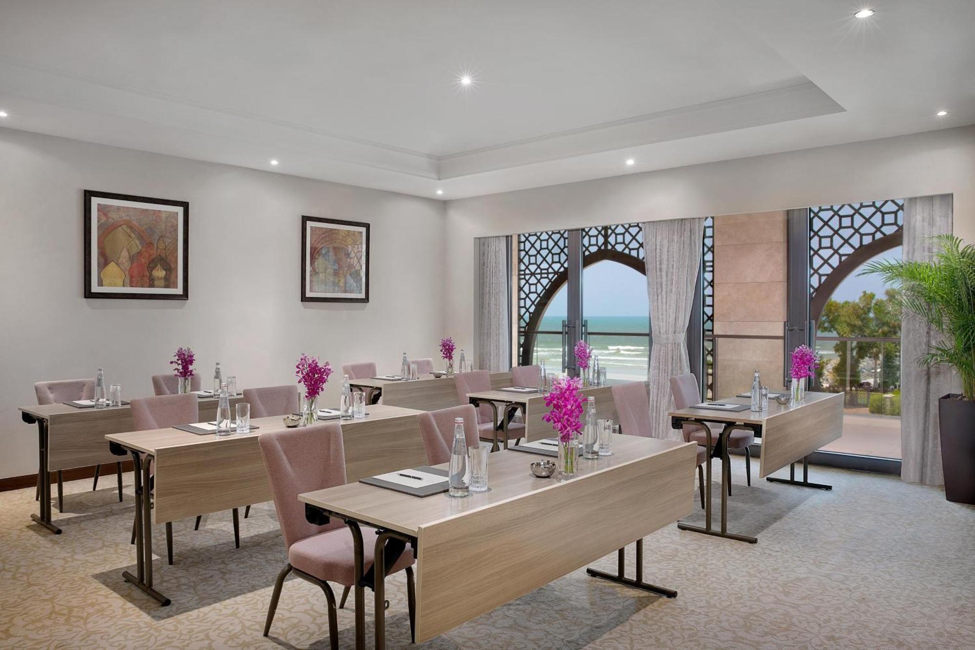 Ajman Saray, A Luxury Collection Resort, Ajman Exterior foto Meeting room