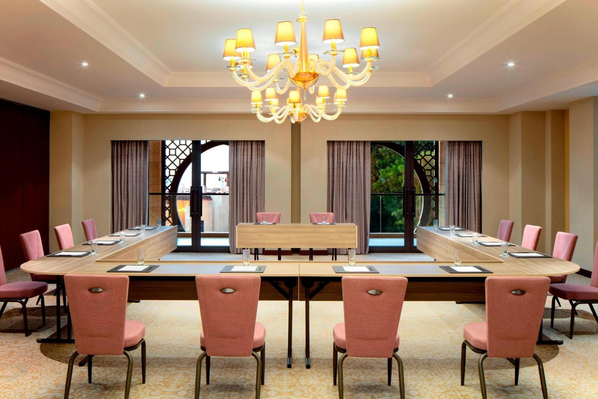 Ajman Saray, A Luxury Collection Resort, Ajman Exterior foto Meeting room
