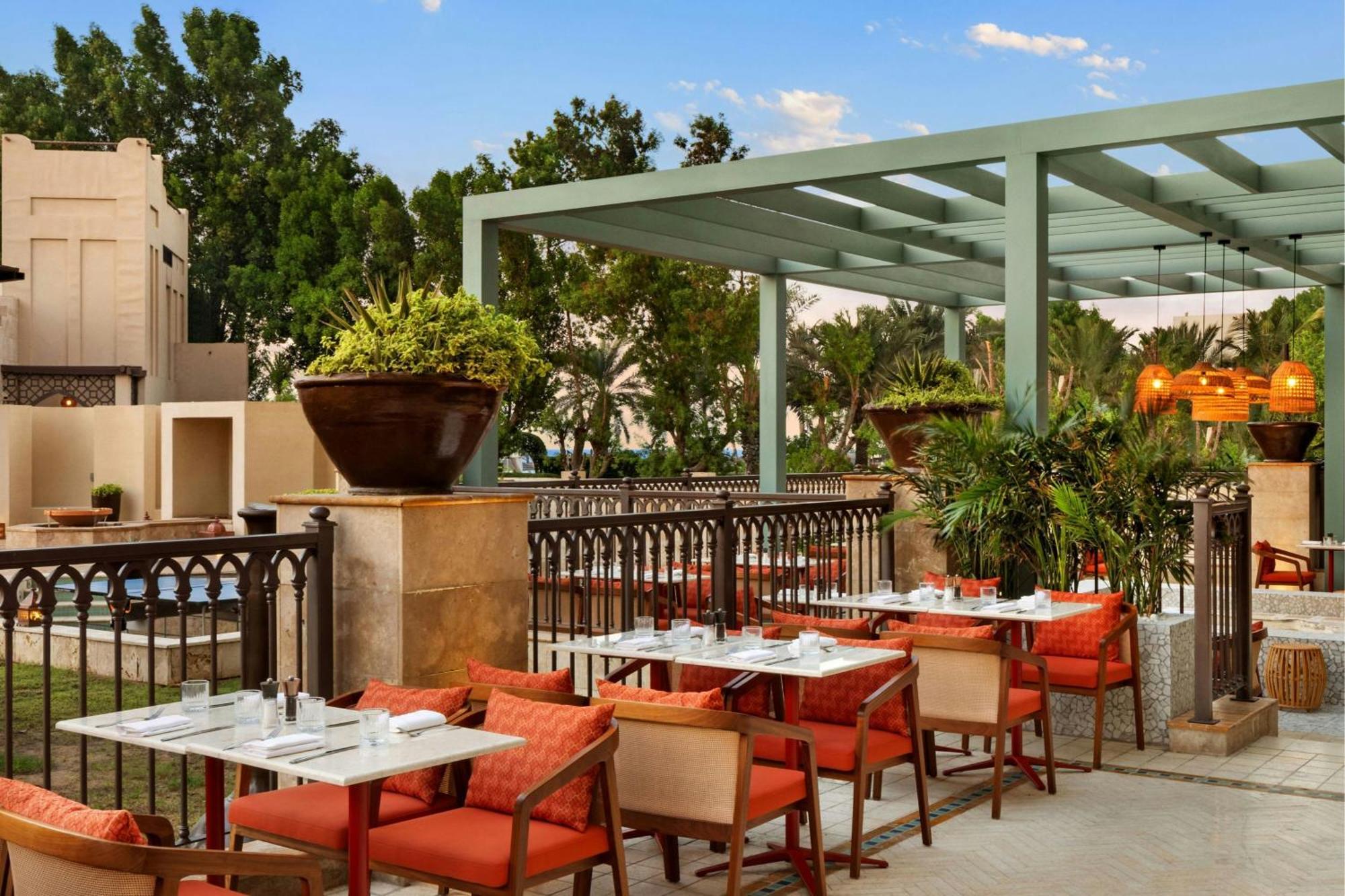 Ajman Saray, A Luxury Collection Resort, Ajman Exterior foto The Terrace